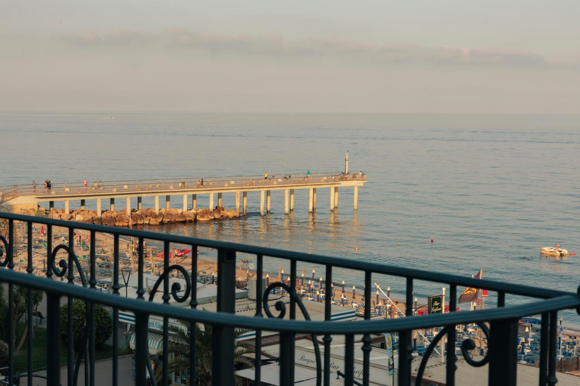 A'Mare Boutique Hotel & Spa Pietra Ligure Luaran gambar